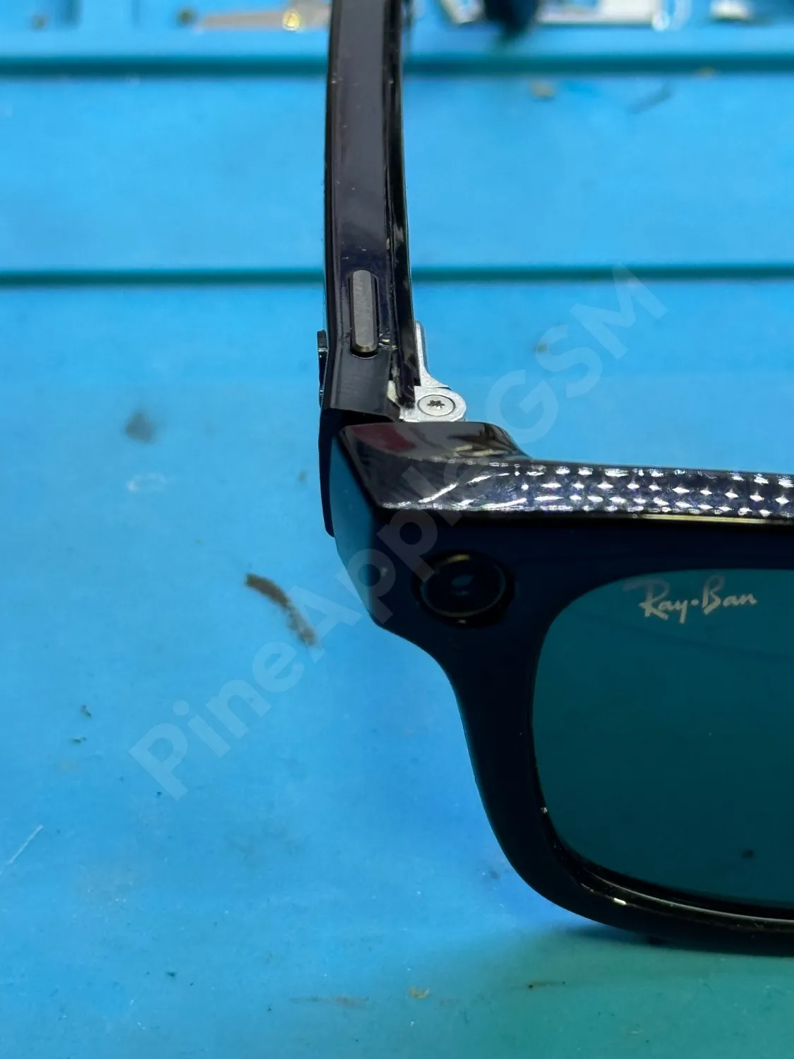 Ray-Ban Meta Mikrofon Sorunu ve Menteşe Kırığı Öncesi