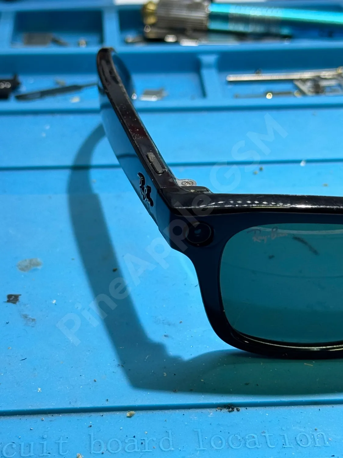 Ray-Ban Meta Mikrofon Sorunu ve Menteşe Kırığı Sonrası